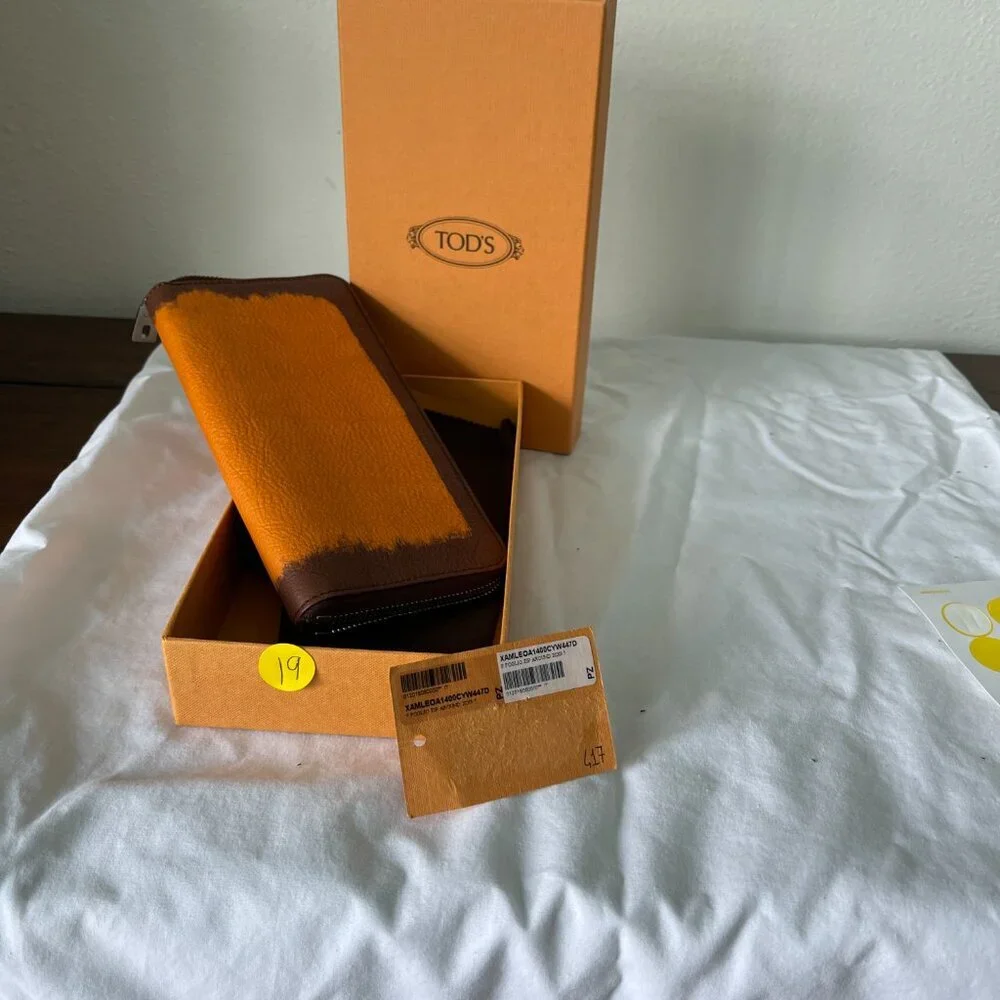 Tod's Italy Color block Orange/Brown‎ Zip Continental Wallet XAWDSPA04Z0DOUL016